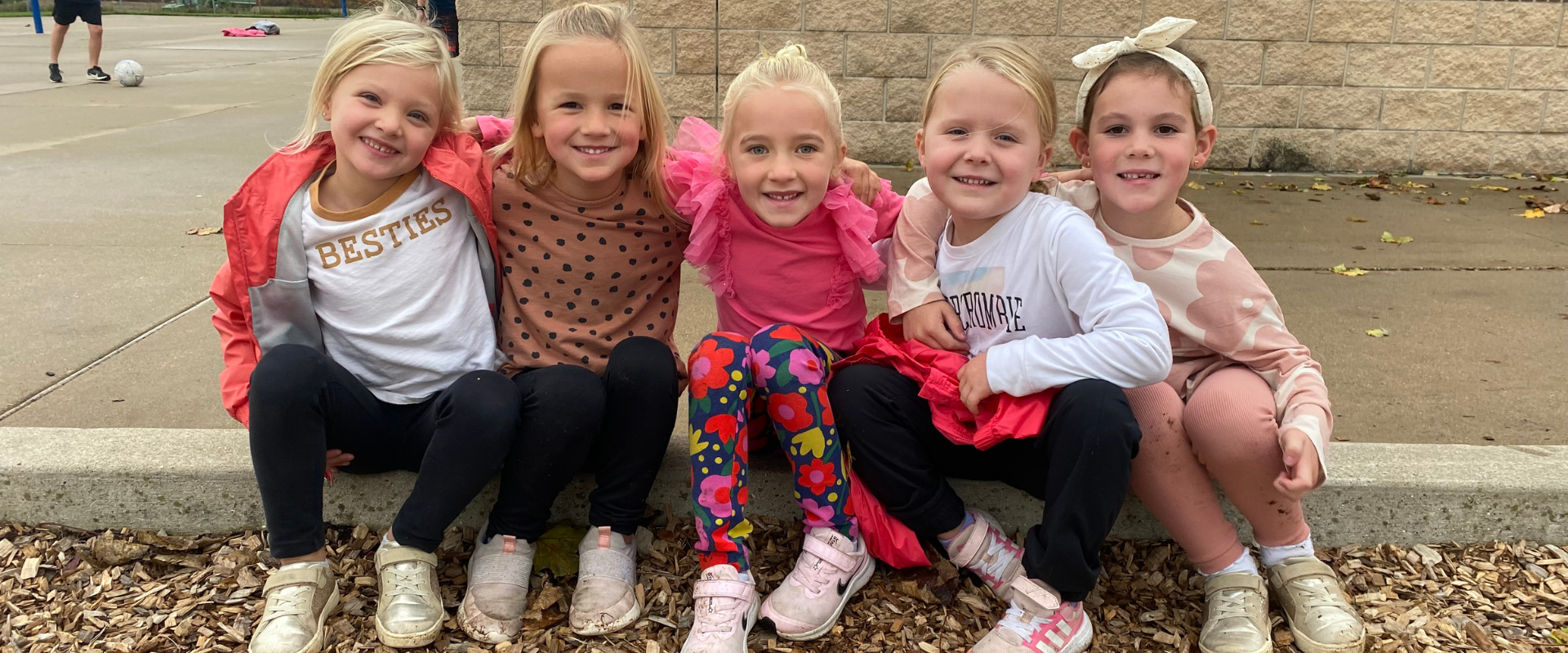 5 kinder girls